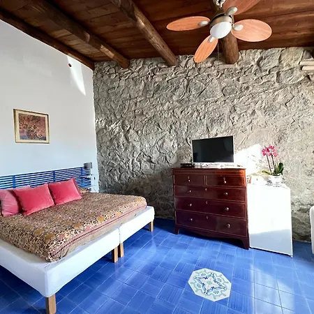 Collina Blu Bed & Breakfast Bolsena